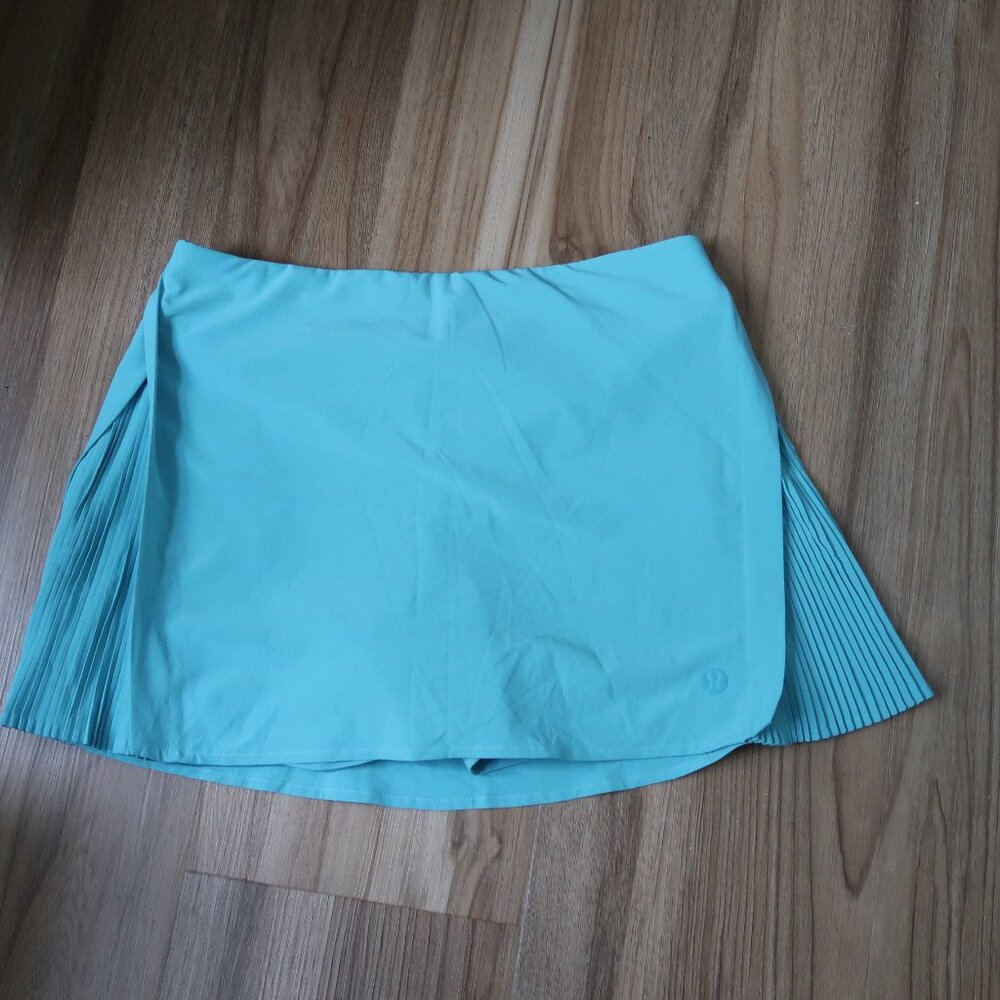 Peek Pleat Skirt in Tidal Teal Size 8 condition New Without Tags